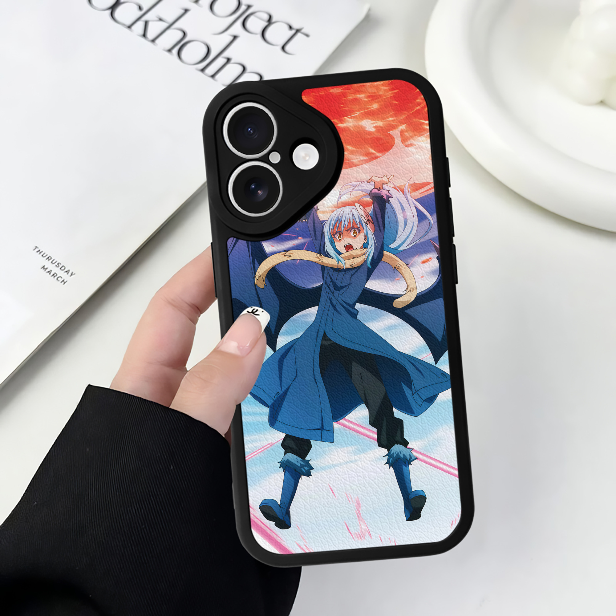 （画像用） 転スラ Regarding Reincarnated to Slime 【iPhone 16シリーズ対応】シリコンスマホケース（レザー調） 材質：シリコン